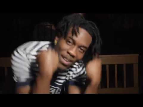 TeeJunior-Da Field Featuring Maxx Kayne (Music Video)