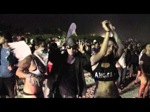 Swedish House Mafia - Motel Masquerade Miami 2011 - Beach Block Party