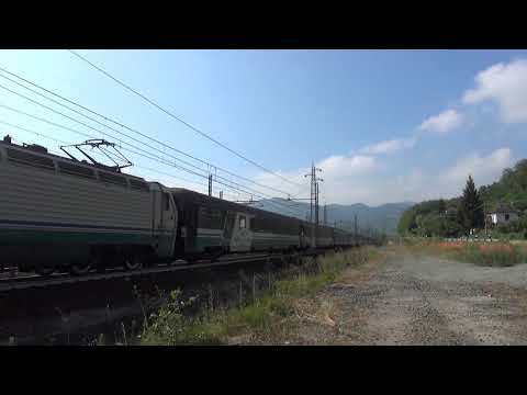 IL SALUTO DELLA 402B CON IC NOTTE IN TRANSITO A ARQUATA SCRIVIA (AL) 15 - 7 - 2017
