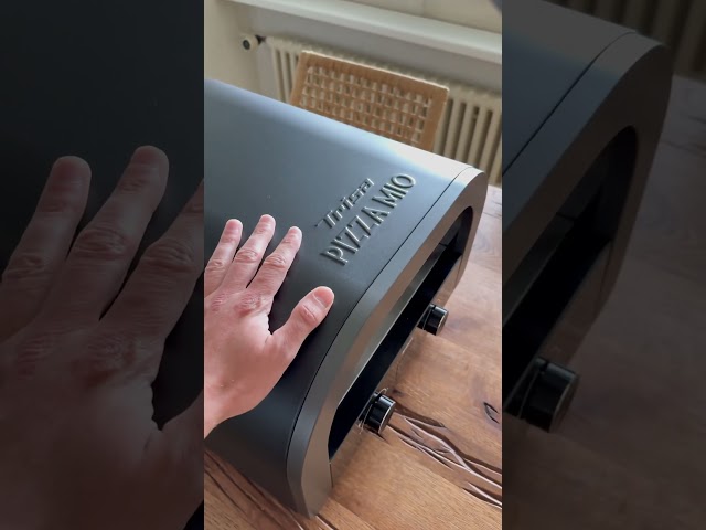 Vidéo teaser pour Trisa Pizza Mio+ Test: Juri bewertet diesen elektrischen Pizzaofen
