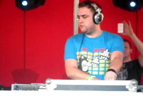 Leon Bolier @ Luminosity Beach Festival 2010!