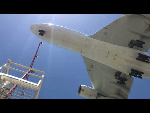 MASSIVE Airbus A380 Landing at LAX