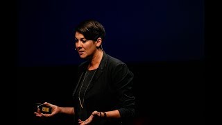 Leyla Acaroglu – Disrupting Status Quo by Design | The Conference 2017