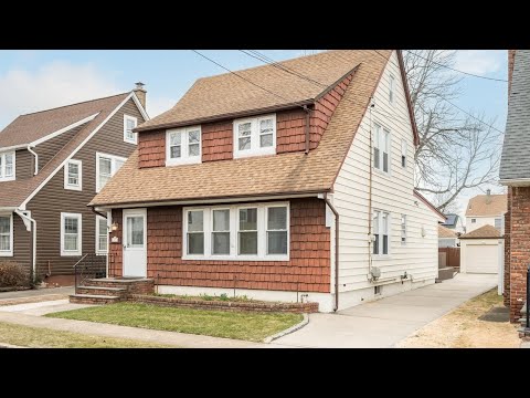 61 Dartmouth St, Williston Park, NY