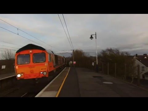 66733 "Cambridge PSB" & 66746 Royal Scotsman Pass Troon 24/04/16