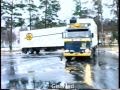 ASG trucks in November 1992, Helsingborg, Oskarshamn In November 1992 gingen we naar Zweden voor een korte ASG trip.
Het eerste deel van de video is opgenomen in Helsingborg, waar we een Nord vrachtwagen zagen staan op de parkeerplaats in de haven.
Er komen verschillende andere ASG vrachtwagens voorbij en we zien ook een witte trailer met een bijzondere ellips op de zijkant (met een dunne, blauwe streep).
De volgende locatie is (waarschijnlijk) Gislaved, maar daar zijn we niet helemaal zeker van. Hier had Malkolms Åkeri een kleine terminal en we staan er in de natte sneeuw te filmen.
We zien hier o.a. een mooie DAF staan op de parkeerplaats en filmen ook een rode AA.
De derde locatie is Oskarshamn, waar we lang op het dock staan en de bewegingen op het terrein vastleggen. We zien o.a. een leuke kleine ASG Volvo met bijzonder kleine pijl op de huif!
Deze rijdt later een stukje weg van het dock om wat pallets te lossen.
We rijden door richting Kalmar, waar weinig te doen was en besluiten deze video bij een parkeerplaats op weg naar Växjö (exacte locatie onbekend), waar een bijzonder gestripte ASG stond te wachten.
In November 1992 we went to Sweden for a short ASG trip.
This first part of the video starts in Helsingborg, where we see a Nord Volvo and some other ASG trucks and a trailer with a strangely painted ellipse. (just a blue stripe).
The next location is a bit uncertain. We think it is Gislaved where Malkolms Åkeri had a subsidiary, as we were on the way to Oskarshamn.
Here we made some shots in the wet snow and saw a nice DAF ASG truck on the parking place.
The third location is Oskarshamn, where a nice small Volvo ASG truck was being (un) loaded at the dock with a very small arrow on the side.
A bit later on it drives away to have some pallets unloaded by a fork lift.
The fourth location is Kalmar, where we made a short stop (not much was happening there) before we moved on in the direction of Växjö.
The last stop (for this part of the video) is on the way to Växjö at a parking place (the exact location is unknown) where we see a strange ASG paint job.