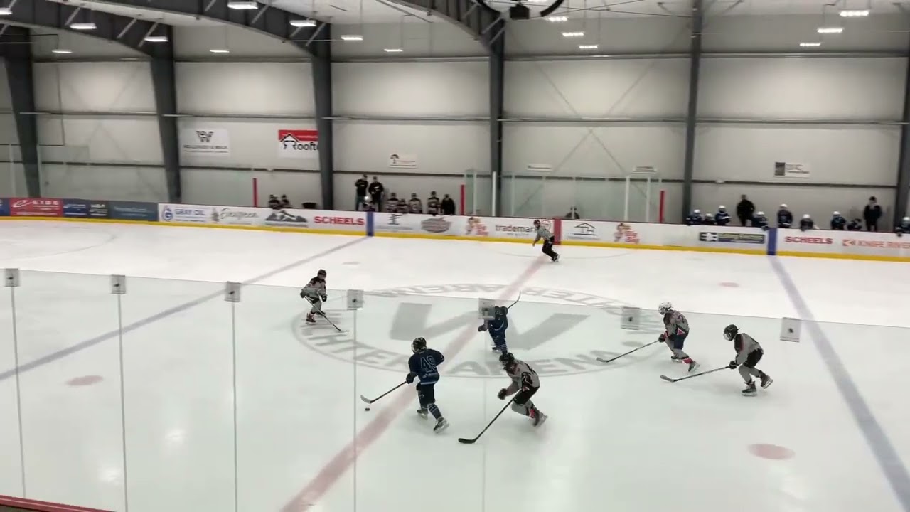 Game 4 (Bismarck): Beckett scores assisted by Jager