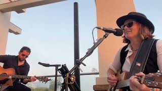 &quot;Top of the World&quot; (The Carpenters) – Live Acoustic Cover by the Olivia Rohde Duo