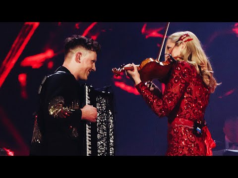 El Tango de Roxanne – Martynas Levickis feat. Lizzie Ball & Mikroorkéstra