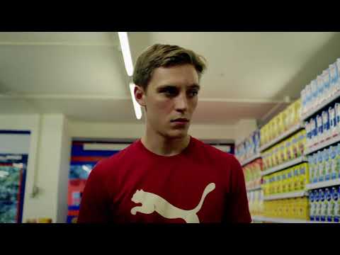 Deutschland 83: DDR-spy enters west-german supermarket for the first time