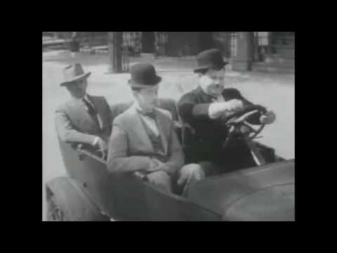 Rackarungarna ringer polisen