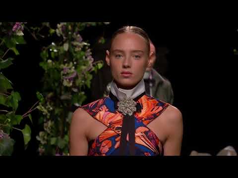 Albarno, vídeo desfile Primavera Verano 2018 MBFWM - Modalia.es