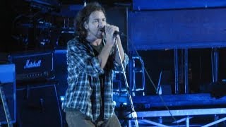 Pearl Jam: Severed Hand [HD] 2010-05-15 - Hartford, CT