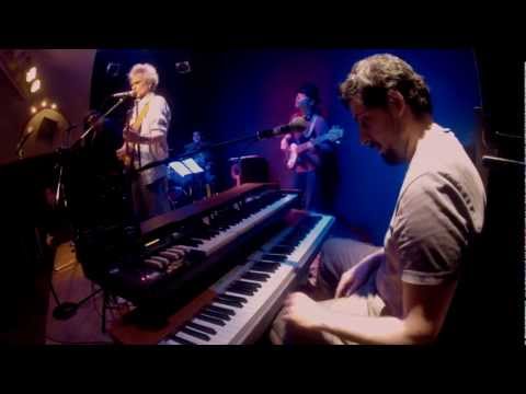 Revolution - GINGER XXL featuring ULLI BÄER