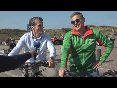 Fans van Max Verstappen zitten al vroeg op de fiets van Noordwijk naar Zandvoort - OMROEP WEST