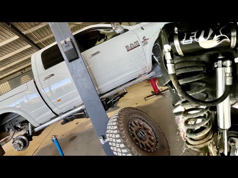 BEST RAM 2500 MOD ! A DIY FOX 2.5” SHOCK INSTALL, Stock Shocks are terrible !
