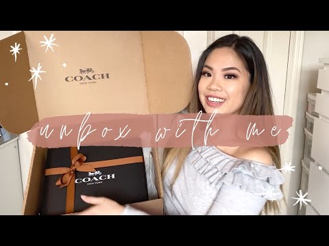 MY FIRST COACH UNBOXING 2020 | CASSIE