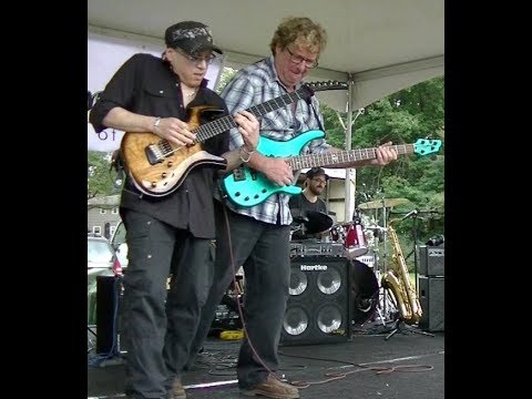 Stu Hamm, Vince Genella - Rock You Jam