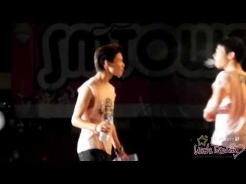 100911 (@SMtownShanghai) Cute 2Min Spitting Water At Each Other ~ ♥ (HD)