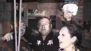 David Jones - Hello Walls.wmv