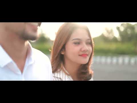 CHESYLINO' - Beda kisah ft RINA SAINYAKIT ( Official MV)