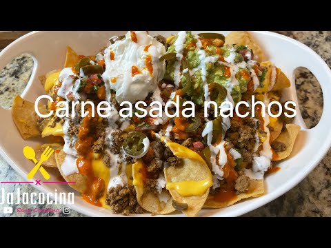 NACHOS CON CARNE ASADA DELICIOSOS