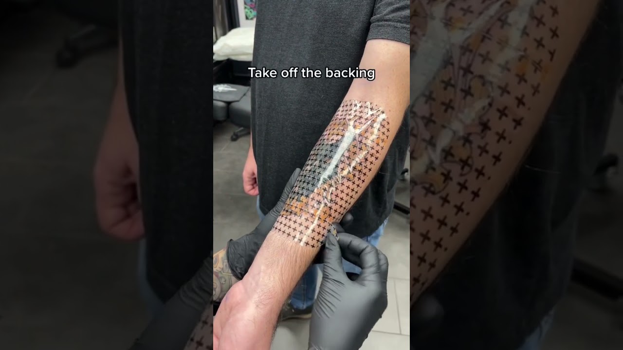 @betsyebsen using Recovery Derm Shield! #tattooartist #tattooaftercare #tattootips