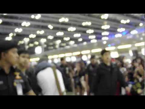 [FANCAM] 121125 Minho & Key SHINee @ Suvarnabhumi Airport (Back to Korea)