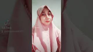 Download lagu Semua laki-laki jatuh cinta kepadamu mp3