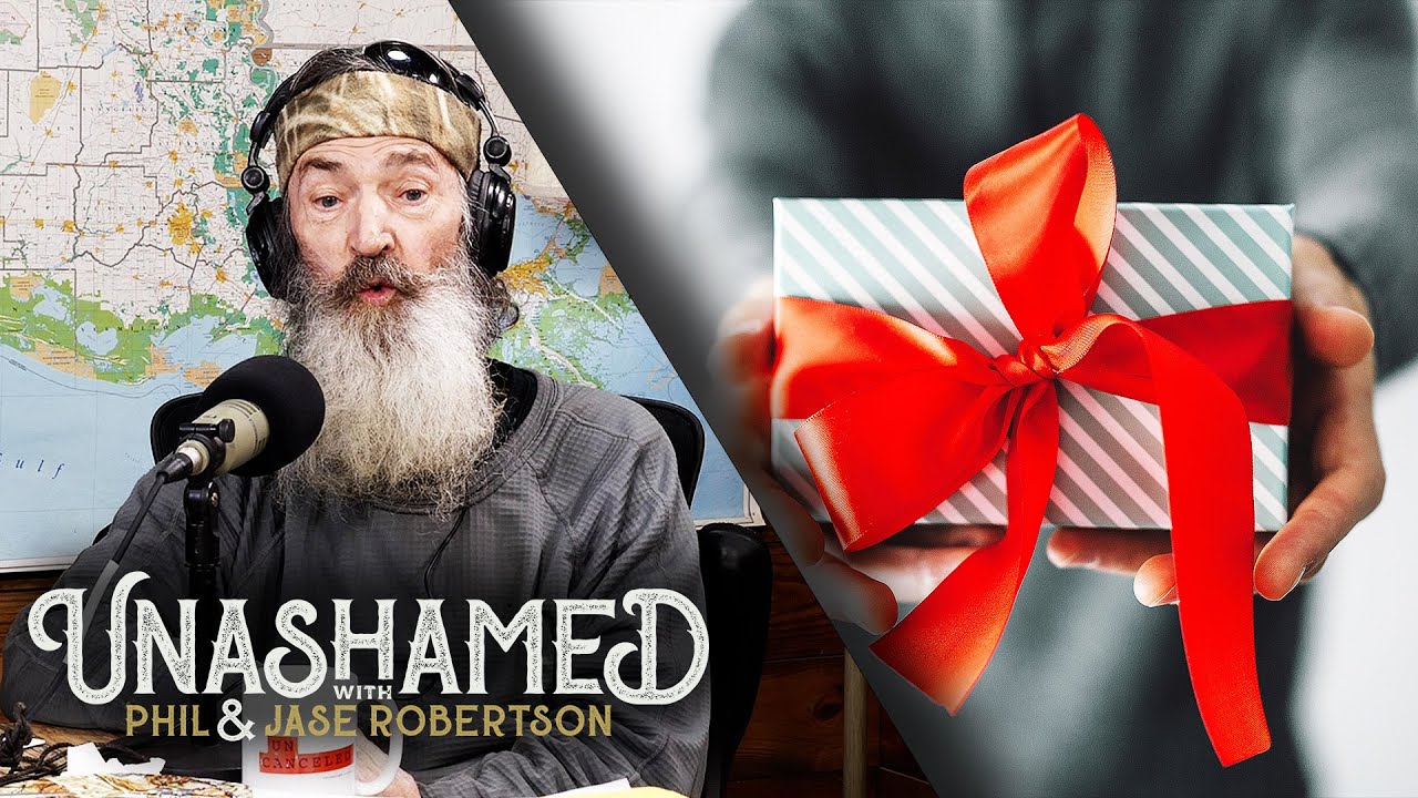 Ep 625 | Missy Thinks She’s Found the PERFECT Gift for Phil & How Pink Floyd Got It Wrong