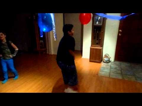 NADiA AND MAX PARTy ROCKiN