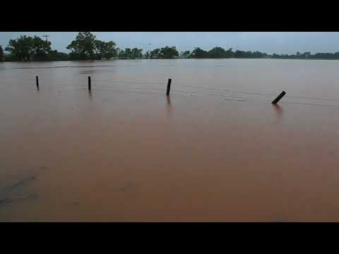 Storms cause flooding in southwest Oklahoma City (2011-05-20)