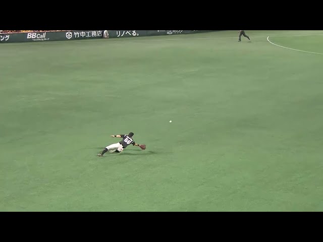 【5回裏】これが「エリア66」 マリーンズ・岡田の守備に球場が沸いた!! 2015/7/22 H-M