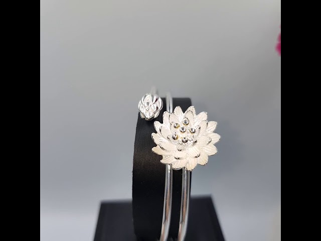 اسورة مطلية فضة زهرة اللوتس للبنات