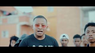 Download lagu ZAKAI - LOHAMBOTO ( clip officiel) by Tanjona ANDRIAMAHALY mp3