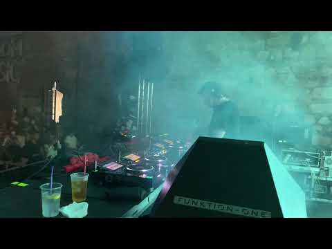 Hernan Cattaneo drops Her Entrance (Innelea Interstellar Remix) @ Barutana Belgrade 03.09.2021.