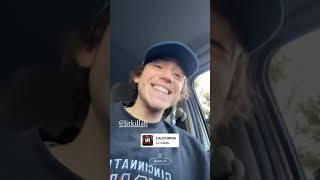 Paulo Londra escuchando California de Lit Killah