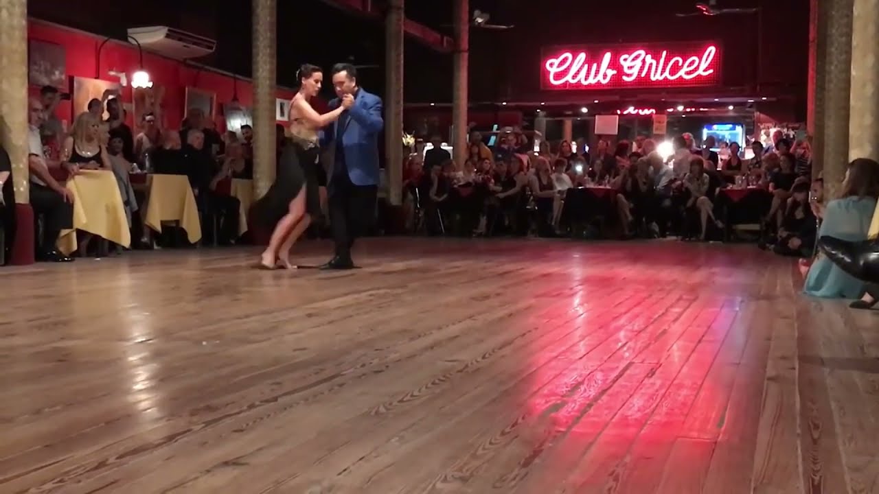 Chicho Frumboli & Juana Sepulveda dance Hugo Diaz' Milonga para una armónica