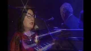 Nana Mouskouri - Bridge Over Troubled Water - Live In Berlin - 2006 -