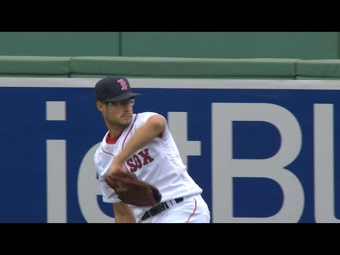 CLE@BOS: Kelly throws 6 2/3 one-hit innings