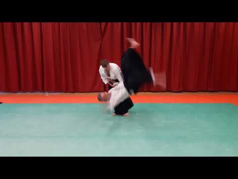 Tachi waza, Yokomen uchi, Koshi nage