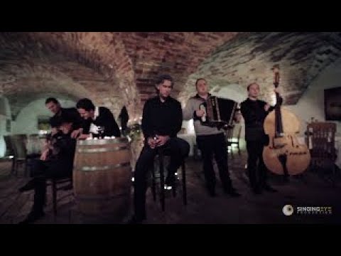 Coto, Jan in Modrijani - En poljub (official video)