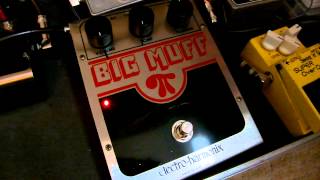 Video thumbnail for Electro harmonix Big Muff, Tone bypass V3, mods, Msm Workshop. by MSMWorkshop