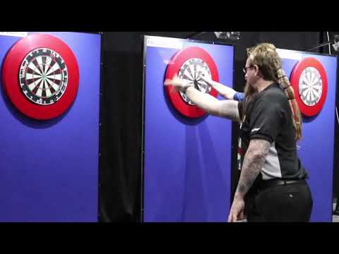 Simon Whitlock Darts Throwing