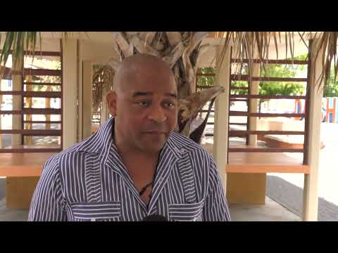 Kontrali na loke pueblo ta kere, tin biaha tur parlamentario ta ok ku otro.