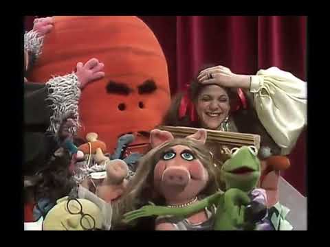 The Muppet Show - 304: Gilda Radner - Curtain Call (1978)