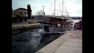 preview picture of video 'Osor (Canal) Bridge /Between the Islands of Cres and Mali Lošinj'