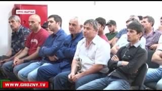 Автоинспекторы и богословы против лихачей: ГИБДД продолжает усиленную службу на дорогах Чечни