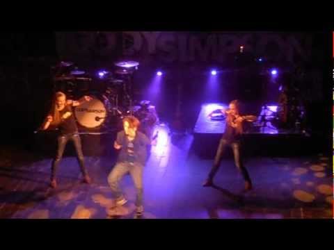 Ralf Mackenbach supportact Cody Simpson 2013