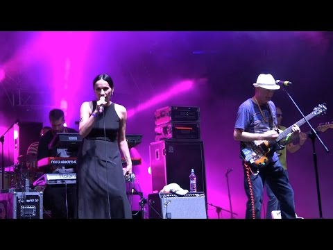 Habakuk & Renata Przemyk" Drzewo"- Live @ Regałowisko 2015